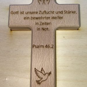 Holzkreuz  "Gott ist unsere Zuflucht"
